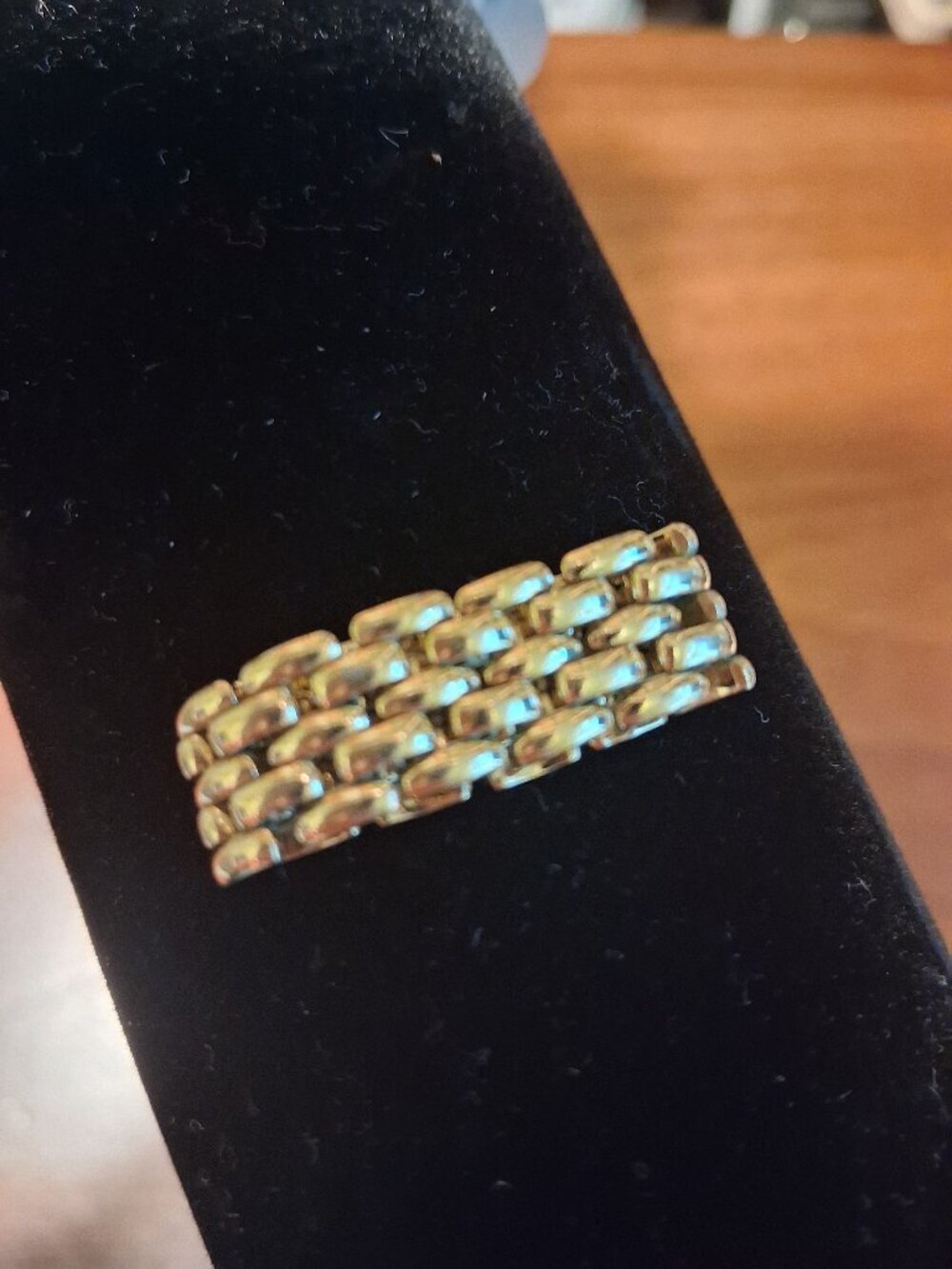 🌟🌟💍Vintage Avon Gold‑Tone Woven Band Ring